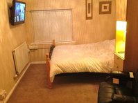 guest room 2.jpg